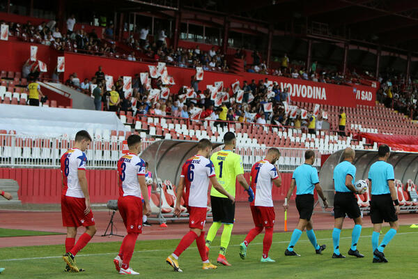 VOŠA POVELA, PA PROŠLA JOŠ GORE OD ČUKE: Novosađani primili 5 komada u drugom poluvremenu!