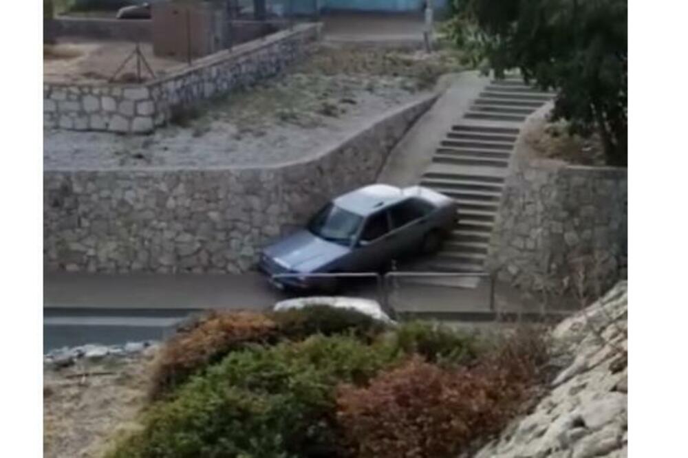 POKUŠAO DA SE ZAIGRA, PA NAUČIO LEKCIJU: Izgleda da je RAKIJA kriva za sve! (VIDEO)