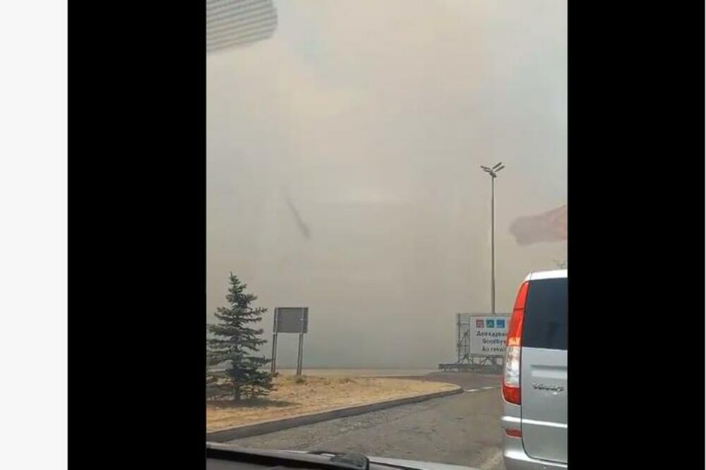 IZBIO POŽAR NA GRANIČNOM PRELAZU PREŠEVO: Pepeo padao po automobilima! (VIDEO)