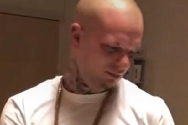 ŽELEO DA PRUŽI ŽENI PODRŠKU NA POROĐAJU: Na kraju je BAŠ, ALI BAŠ ZAŽALIO! (VIDEO)