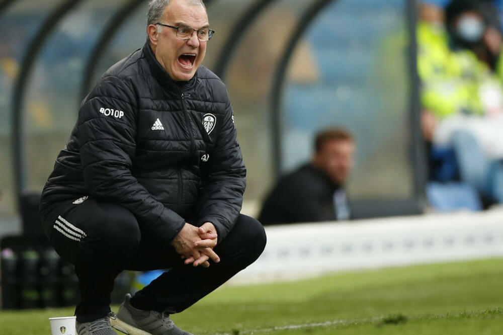 "LUDAK" NE MRDA IZ LIDSA: Premijerligaš uspeo da zadrži Marsela Bjelsu na klupi!