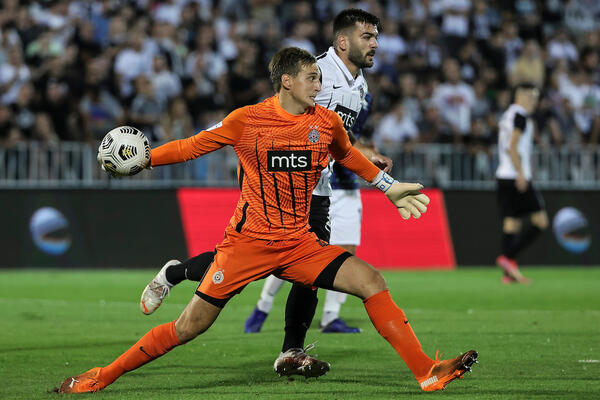 POPOVIĆ OSIGURAO SVOJE MESTO MEĐU STATIVAMA: Golman Partizana potpisao novi ugovor!