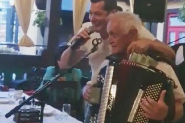 VOLEO ŽIVOT I MUZIKU! POSLEDNJI SNIMAK NOVICE NEGOVANOVIĆA: Zasvirao dobro poznati hit, Pejović pevao!