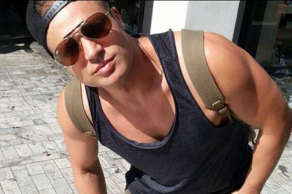 MAMIO JE UZDAHE ŽENA DOK JE VODIO "CITY"! Zgodni voditelj godinama nije u Srbiji i posvećen je potpuno DRUGOM POSLU