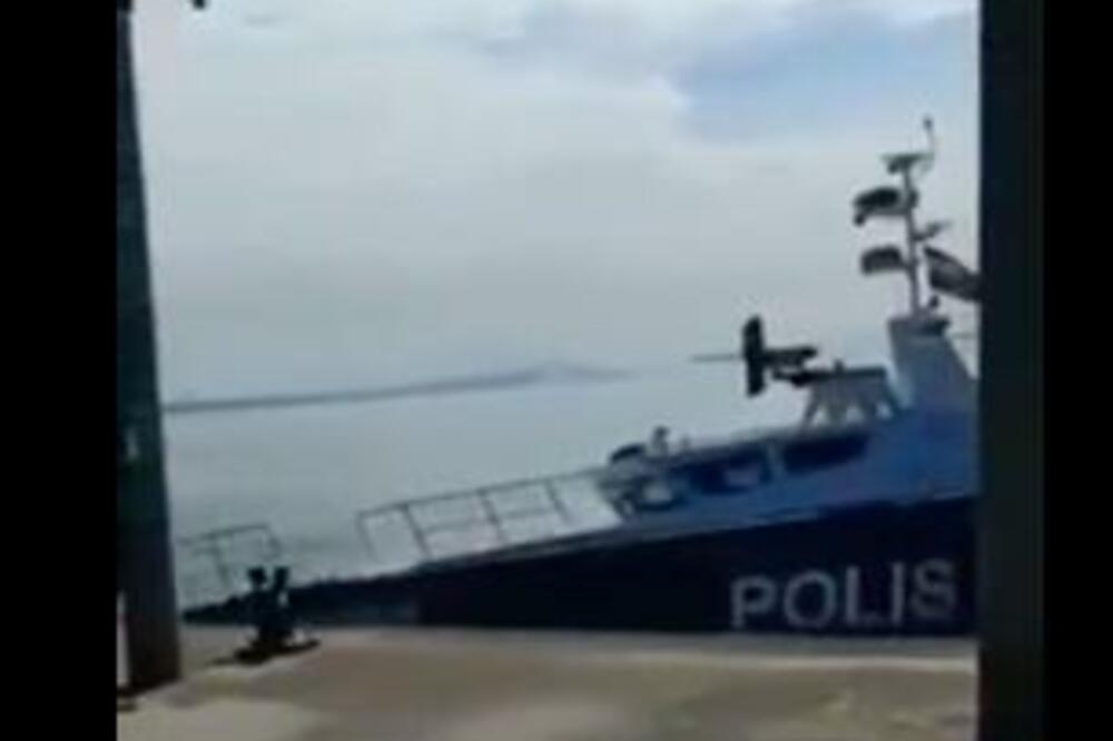 OVAKVO PARKIRANJE NISTE VIDELI U ŽIVOTU: Na skali od 1 do 100, ovo je 101!!! (VIDEO)