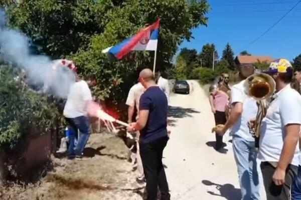 SNIMAK SA SRPSKE SVADBE IZAZVAO LAVINU KOMENTARA: Staford se nameračio na satove, nema ko se nije uzentao!