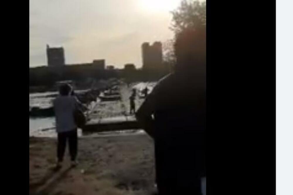 MOST NA LIDU VAN FUNKCIJE: Ljudi ostali ZAROBLJENI na OSTRVU!