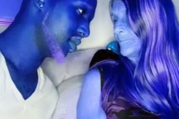 ON IMA 24, A ONA 61 GODINU: Upoznali su se kad je on imao 15, a danas su VERENICI! (FOTO)