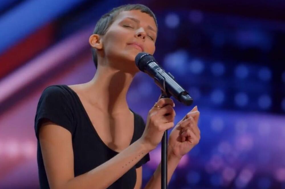 POZNATOJ PEVAČICI LEKARI DAJU 2% DA PREŽIVI: Ona nastavlja da INSPIRIŠE SVE!