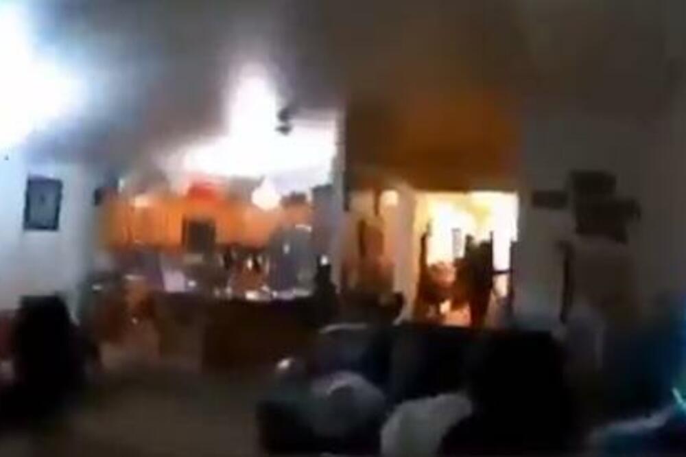 POGLEDAJTE NAJJAČI ZEMLJOTRES NEKOLIKO GODINA UNAZAD: Sve se ruši, JEZIV prizor (VIDEO)