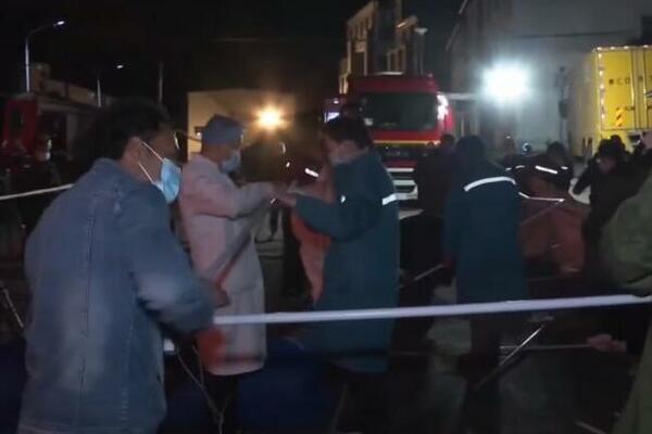 RUDARI ZAROBLJENI U POPLAVLJENOM RUDNIKU: Izvučeno telo stradalog