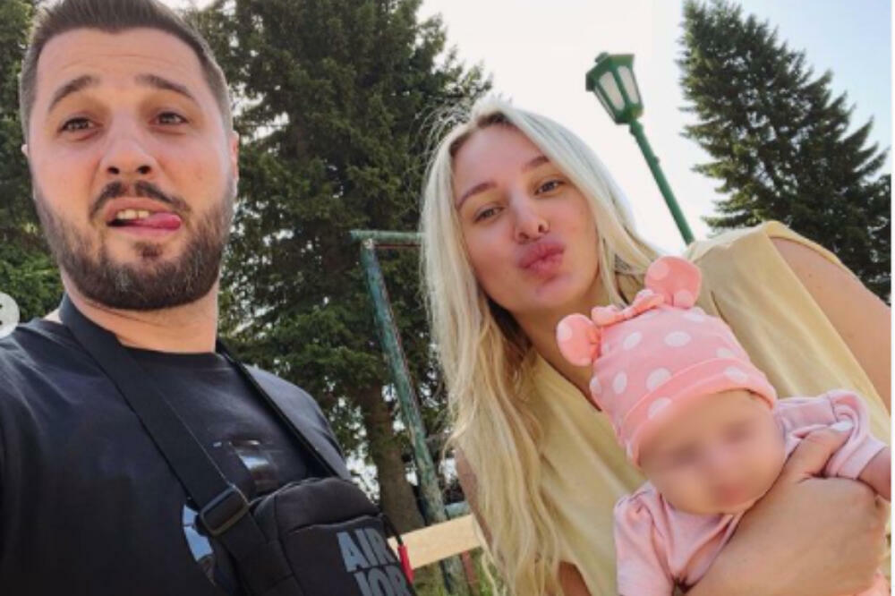 LUNINA I MARKOVA ĆERKA DANAS JE NAPUNILA 2 MESECA: Ponosni roditelji je odveli na PRVO kupanje u bazenu! (FOTO)