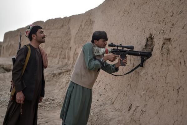 OPŠTI HAOS! TALIBANI DIGLI U VAZDUH SPOMENIK ALI MAZARIJU: Nema PRAŠTANJA! (FOTO)