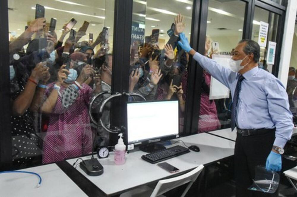 Premijer Malezije podneo ostavku