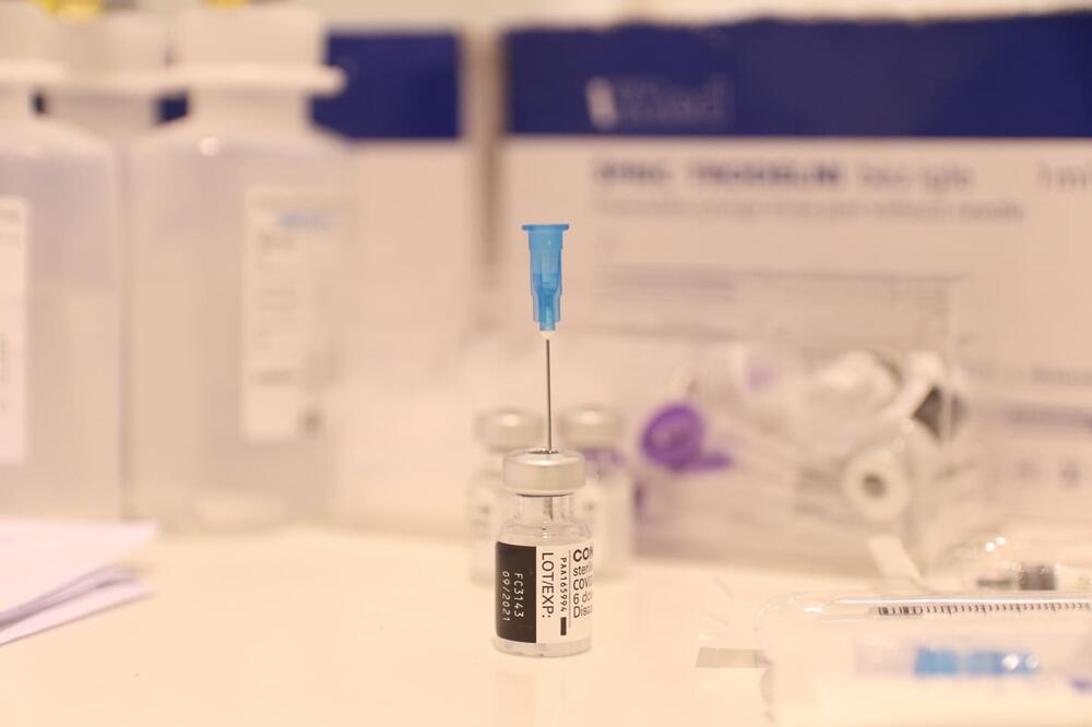 KORONA ZA DAN ODNELA 54 ŽIVOTA: Pozitivne još 3.033 osobe