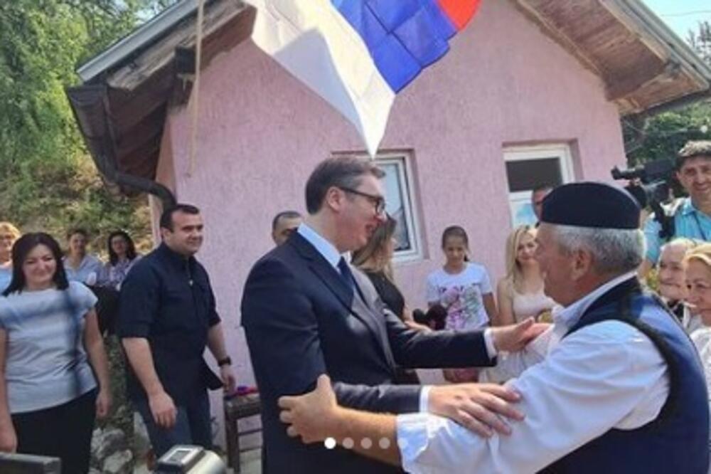 VUČIĆ PORUČIO: Srbija će uvek biti uz svoj narod na Kosovu i u Republici Srpskoj (VIDEO)