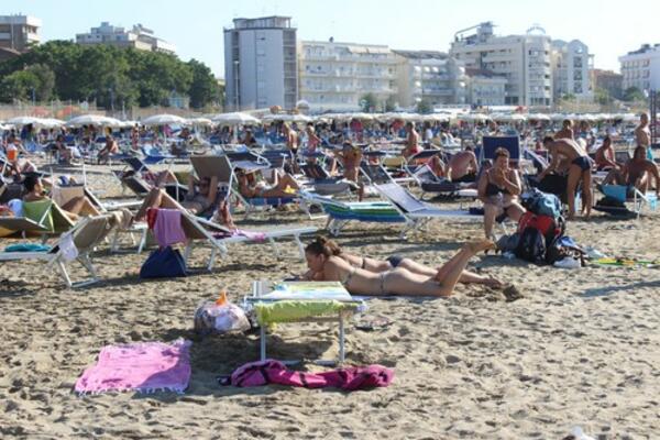 Papreno poskupeli aranžmani za letovanje! Čak 15 odsto, sve više Srba letuje u Italiji, i to na Sardiniji