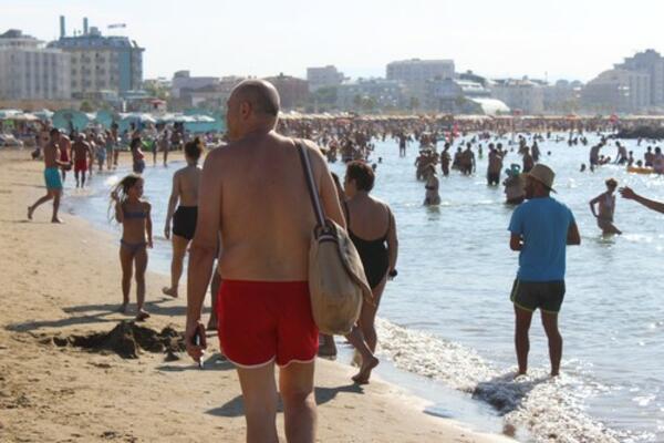 SRBIN SE UTOPIO U ITALIJI: Tragedija se desila pred njegovim SINOVIMA