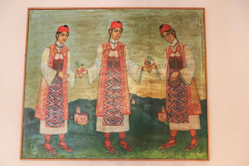 Raletina, Sara i Dena