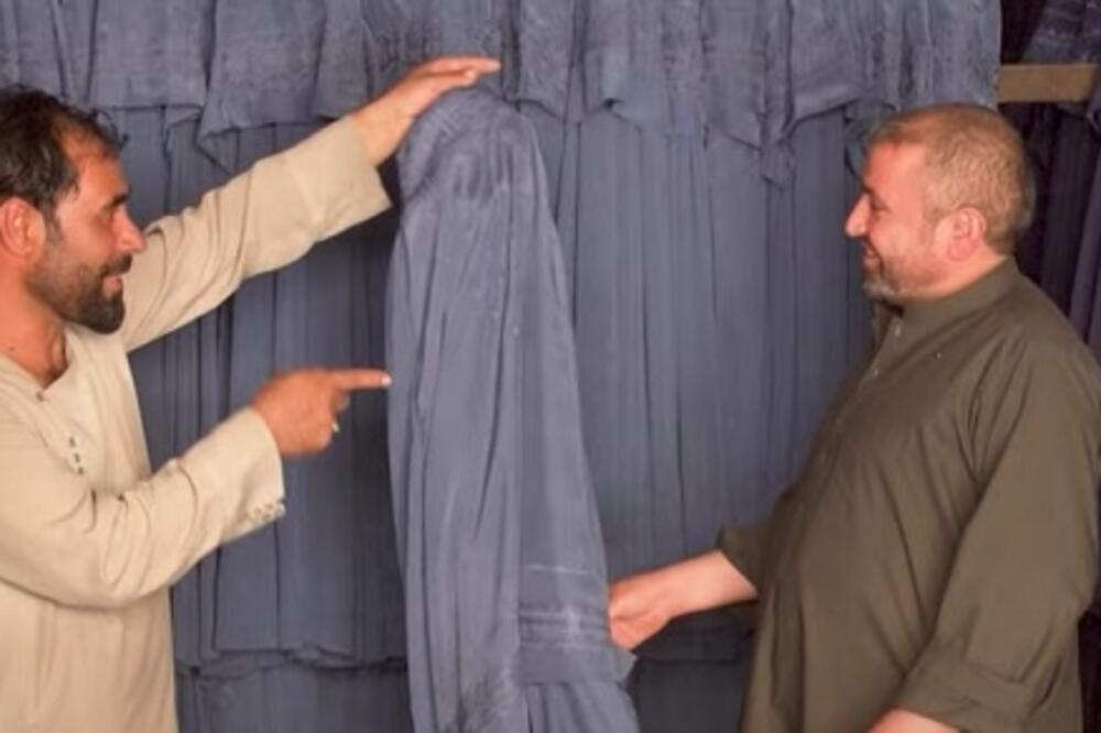 NA PIJACI SE NAJBOLJE PRODAJU BURKE, ULICE PUNE MUŠKARACA, ŽENE "ISPARILE": Ovako SADA izgleda tipičan dan u Kabulu