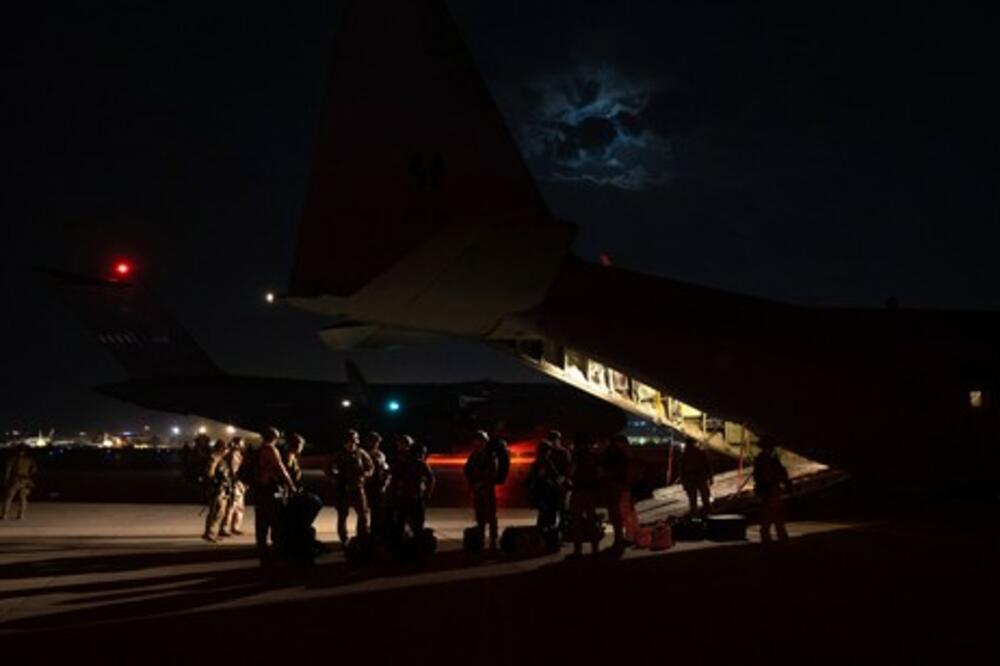 BRITANSKI AMBASADOR: Traži od svog tima da ubrzaju evakuaciju u Kabulu! "IMA DANE, NE NEDELJE"