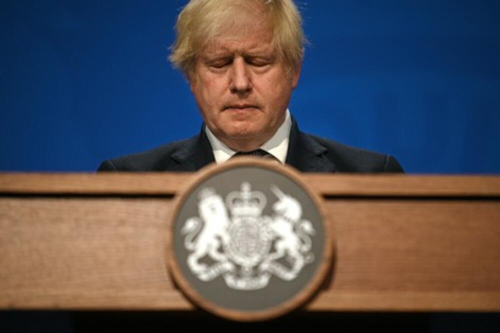 DŽONSON NA METI: Britanski premijer se danas obraća PARLAMENTU po pitanju SKANDALA sa ŽURKAMA