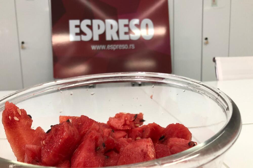 EVO KAKO DA NAPRAVITE SLATKO OD LUBENICA: Sezona počinje, SAČUVAJTE za CELU GODINU (RECEPT)