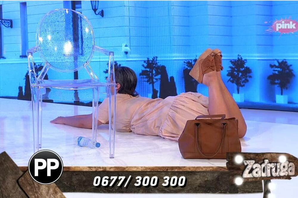 MILJANA SE USRED EMISIJE ODJEDNOM BACILA NA POD PA POČELA DA UZDIŠE! Ima problem, morala je to da uradi! (VIDEO)