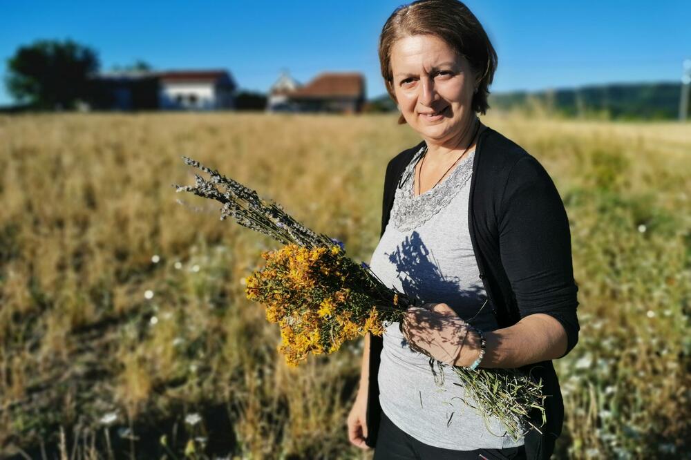 MIRA SA SUVOBORA SE JEDVA KRETALA NAKON TEŠKIH POVREDA: Tvrdi da je BILJKA IZ NJENE BAŠTE napravila čudo! (FOTO)