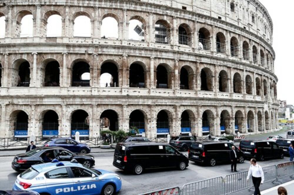 GDE OVOG LETA? Ako nemate IDEJU, nudimo vam LISTU najlepših turističkih ATRAKCIJA - morate ih POSETITI!