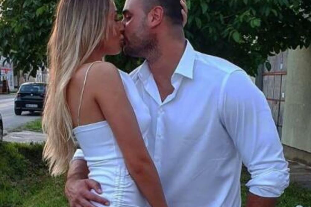 ŠIROKO! BIVŠI RIJALITI IGRAČI KUPILI LUKSUZNI STAN: "Presrećni smo, sređujemo dečiju sobu"