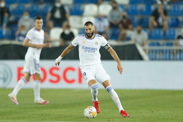 OSTAJE GLAVNA OPCIJA U NAPADU: Benzema produžio ugovor sa timom iz Madrida (FOTO)