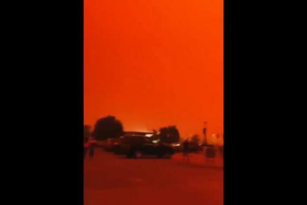 LJUDI U AMERIČKOJ DRŽAVI SU VIDELI PRIZOR KAKAV SE NIKAD RANIJE NIJE POJAVIO: Kao u filmu KATASTROFE! (VIDEO)