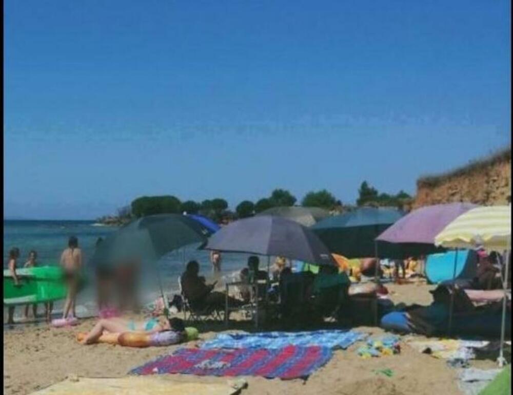 INTIMNA AKCIJA NA PLAŽI USRED BELA DANA: Par se povatao, a onda su krenuli KONKRETNO, i to pred svima, NEVERICA!