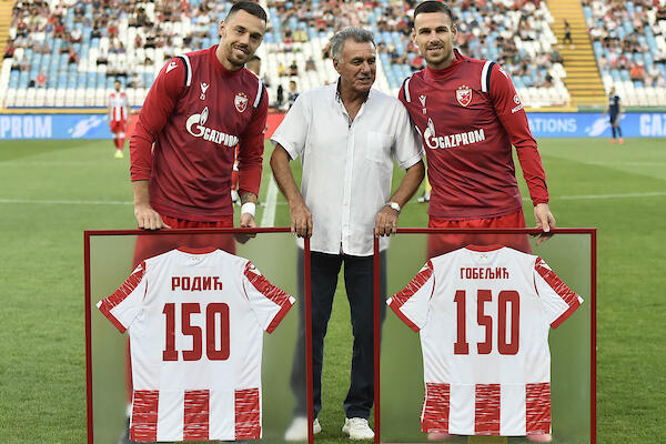 UPISALI SE ZLATNIM SLOVIMA U ISTORIJU CRVENE ZVEZDE: Rodić i Gobeljić zabeležili jubilarne nastupe (FOTO)
