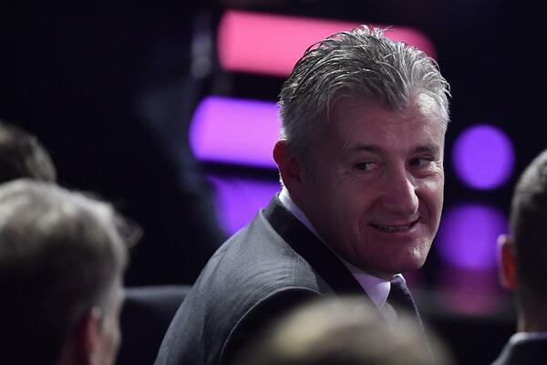 NJIHOVU LJUBAV OPISIVALI SU KAO VRLO STRASTVENU: Fatalna devojka Davora Šukera i danas mami uzdahe (FOTO)