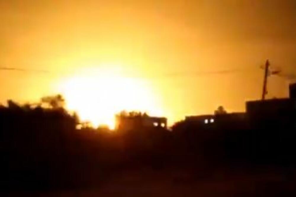 IZRAEL NAPAO GAZU POLA SATA PRED PONOĆ! Čuju se eksplozije! (VIDEO)