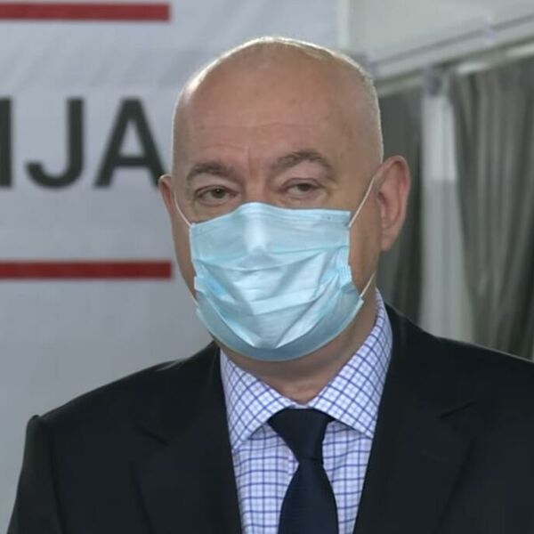 "VREME JE ZA 4. DOZU VAKCINE!" Bekić očekuje više od 10.000 obolelih dnevno!
