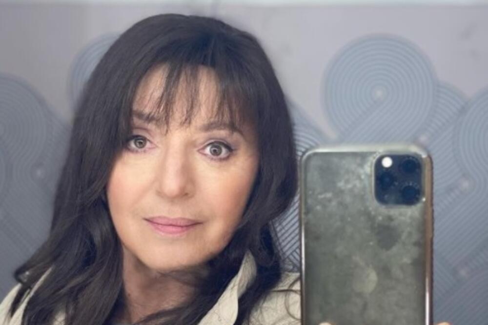 OVO JE DEČKO MIRJANE KARANOVIĆ?! Dosta je MLAĐI od nje, a izgleda kao LATINO GLUMAC, pravi DASA! (FOTO)