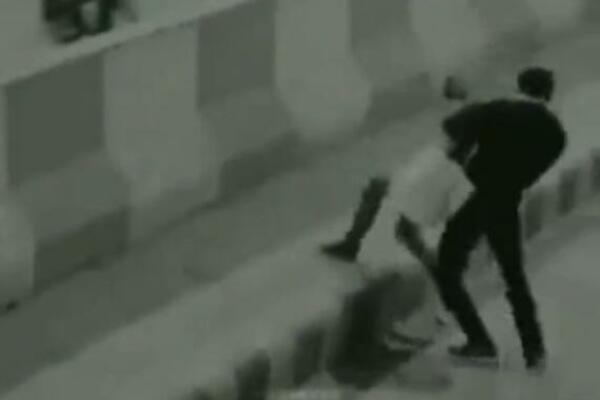 OSTAĆE JOJ TRAUME DO KRAJA ŽIVOTA: Nasred ulice probao da je KIDNAPUJE, usledio potez koji je ŠOKIRAO SVE! (VIDEO)