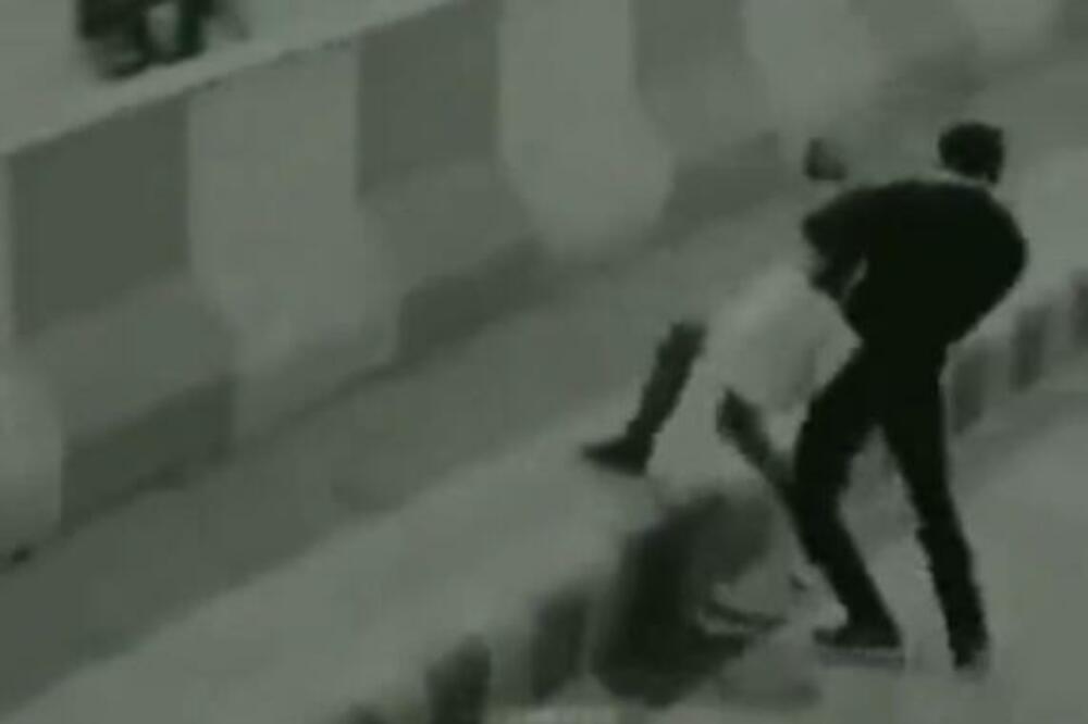 OSTAĆE JOJ TRAUME DO KRAJA ŽIVOTA: Nasred ulice probao da je KIDNAPUJE, usledio potez koji je ŠOKIRAO SVE! (VIDEO)