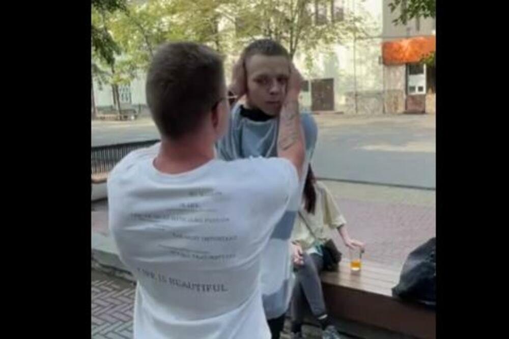 NEKOME ĆE DA BUDE MUKA, A NEKO ĆE DA BUDE ODUŠEVLJEN kad vidi šta ovaj Rus RADI SA GLAVOM (VIDEO)