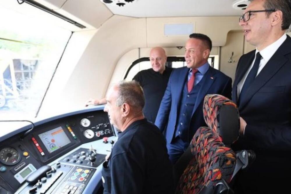 ZAHVALAN SAM GRAĐANIMA, A HVALA I PUTINU, SRBIJA SE MNOGO PROMENILA: Vučić na ceremoniji spajanja koloseka (VIDEO)