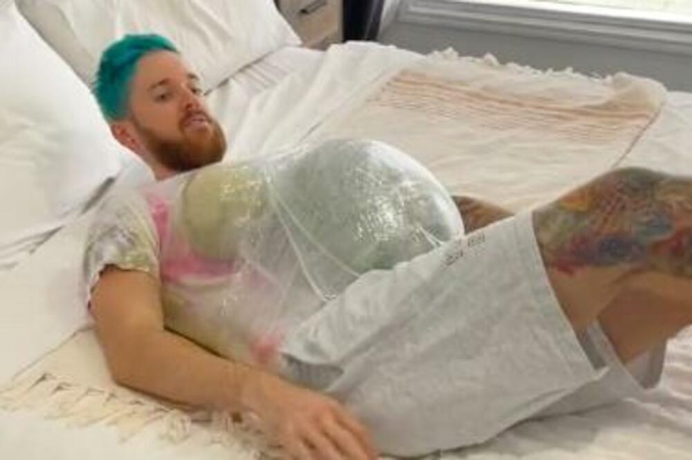 POKUŠAO JE DA ŽIVI KAO TRUDNICA SAMO JEDAN DAN: Šta mislite, koliko je izdržao? (VIDEO)