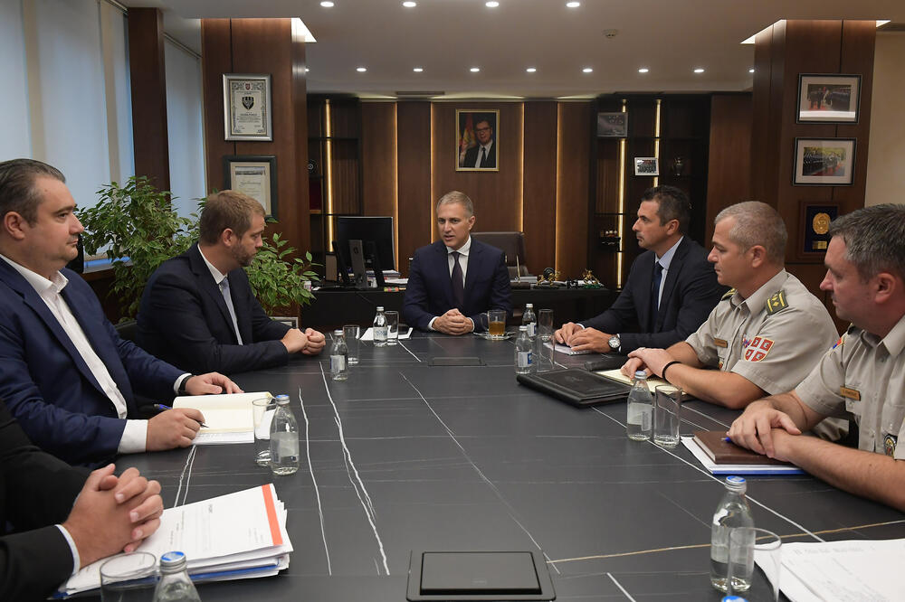 Ministar Stefanović sastao se sa gradonačelnikom Kragujevca Dašićem