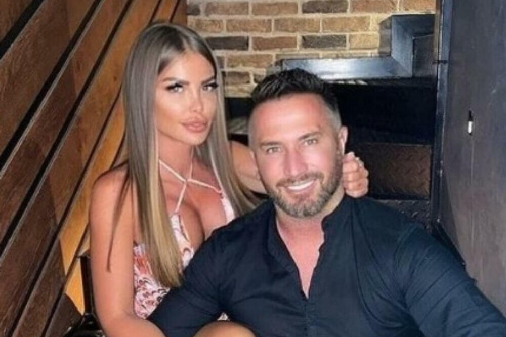 BEZ SRAMA! EDO I DRAGANA U AKCIJI NASRED RESTORANA: Nisu mogli da se suzdrže, ljubavnik navalio na nju! (FOTO)