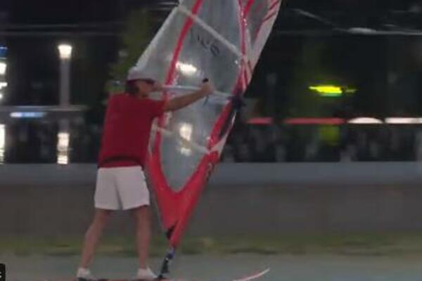 ŽELJKO MITROVIĆ SURFOVAO NA SLAVIJI! Nije montaža, ovo MORATE VIDETI SVOJIM OČIMA! (VIDEO)