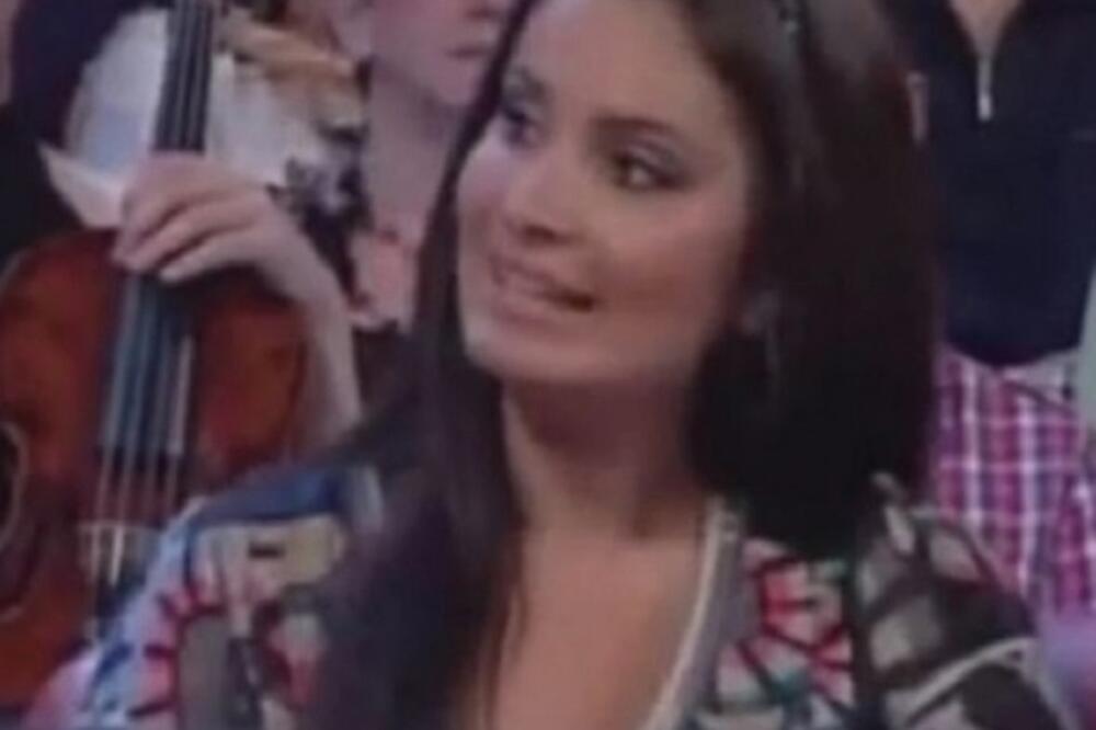 PRE 12 GODINA SE POJAVILA U RIJALITIJU, POSTALA POZNATA, A ONDA SE UDALA ZA MOMKA SA VRELOG ASFALTA: Žive u LUKSUZU