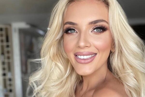 NIKOLINA KOVAČ U IZDANJU "OKO DA STANE": Pevačica kao BARBIKA, čovek odmah da se ZALJUBI kad je VIDI!