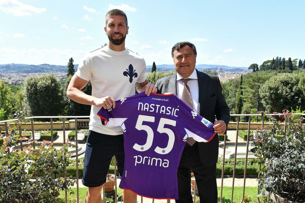 POVRATAK NA STARO MESTO POSLE DEVET GODINA: Nastasić zvanično potpisao ugovor sa timom iz Firence (FOTO)